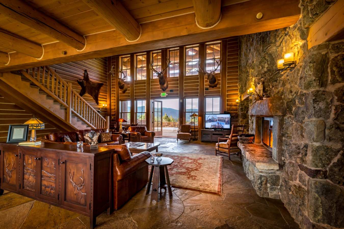 Costilla Lodge Interior