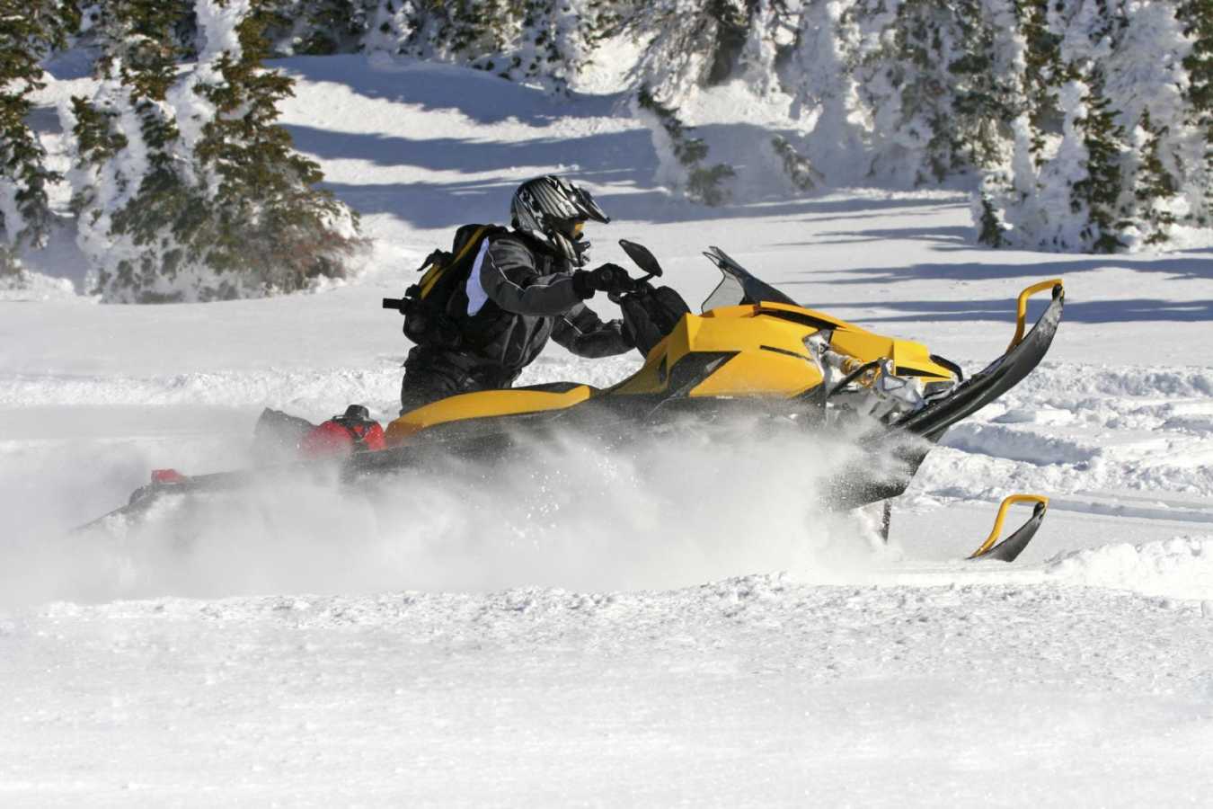 Snowmobiling - Waldorf Astoria Park City