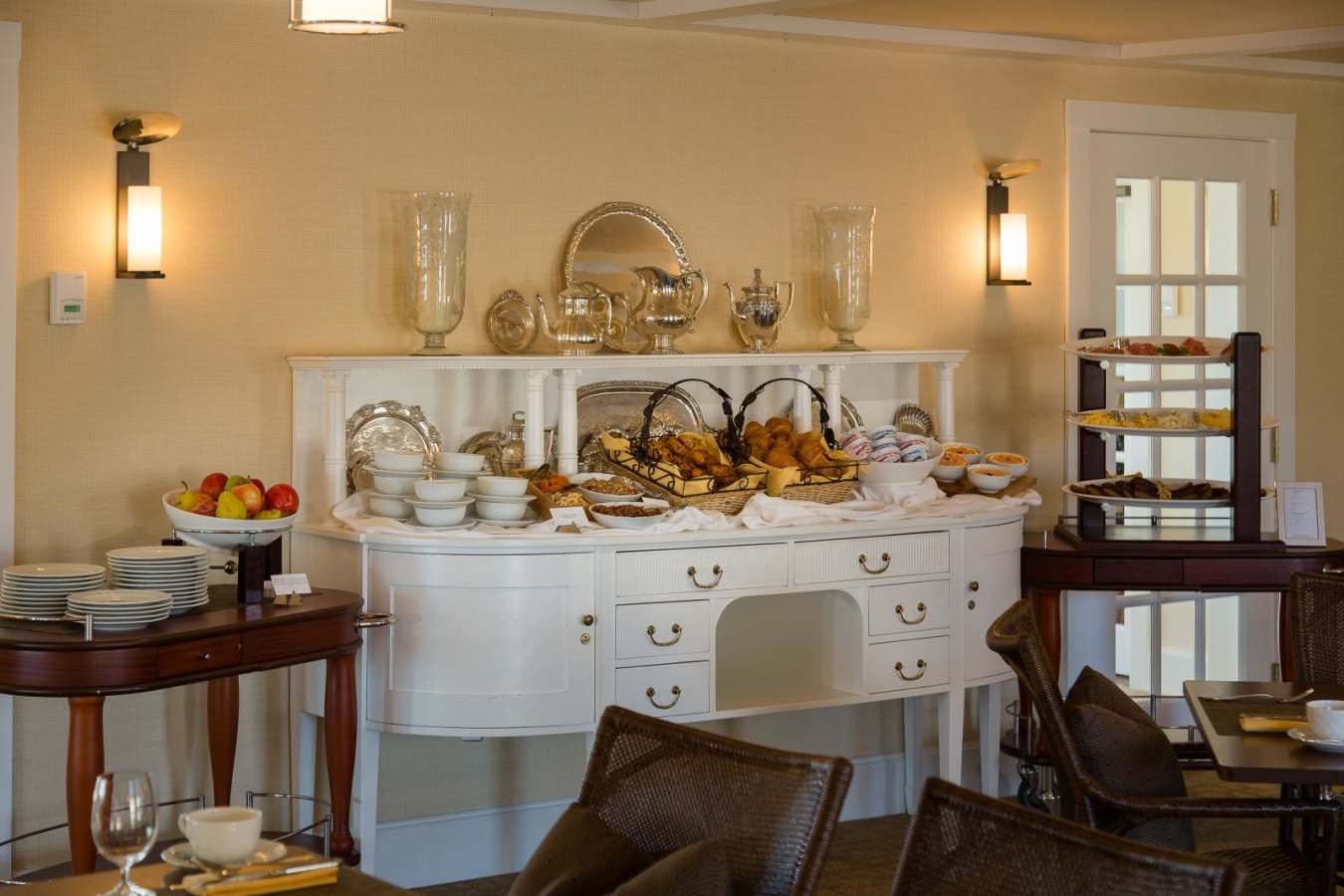 Breakfast Buffet - Weekapaug Inn
