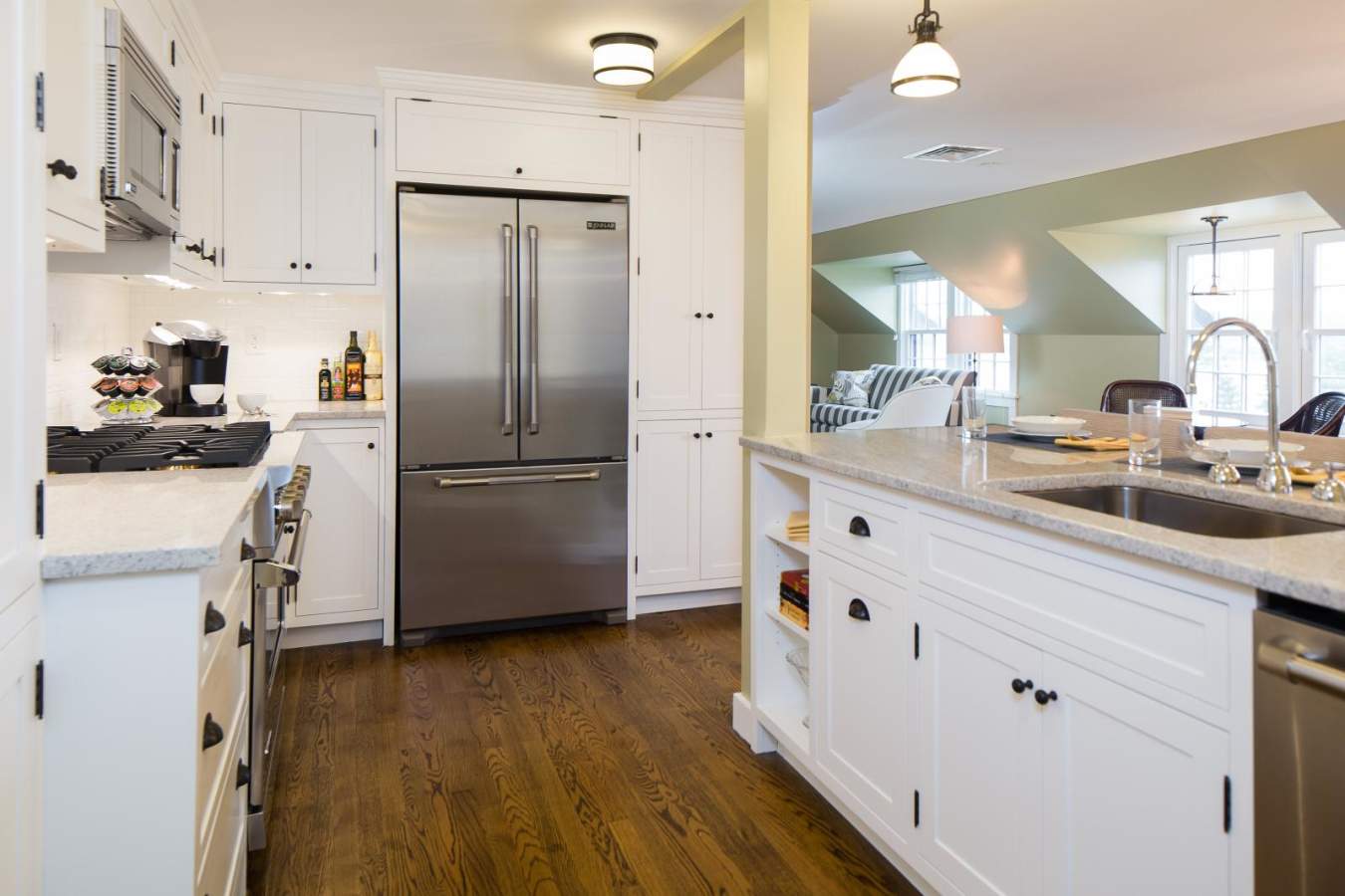 Green Heron Suite Kitchen - Weekapaug Inn