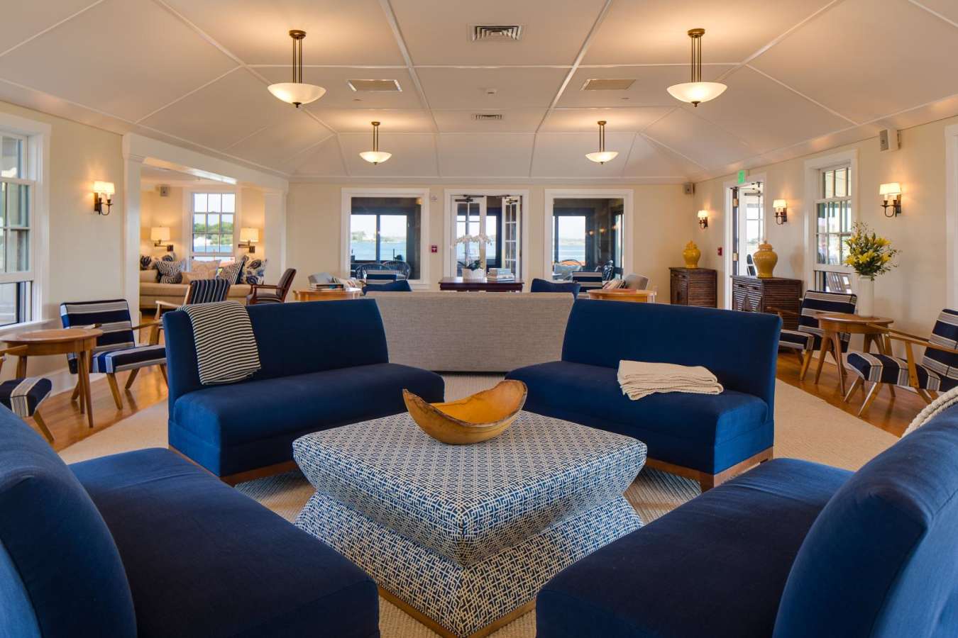 The Sea Room - Weekapaug Inn