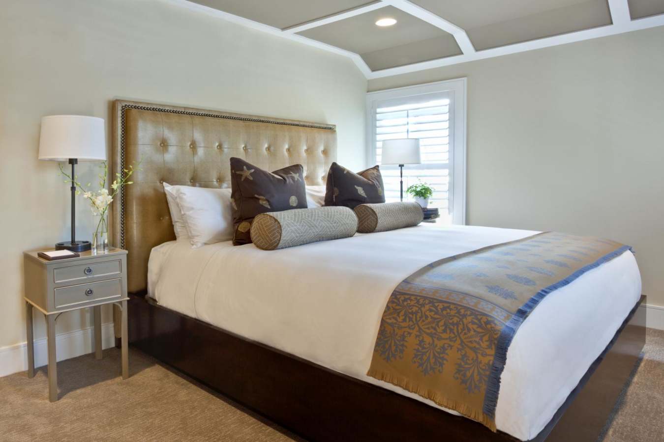 King Bedroom - White Elephant Village
