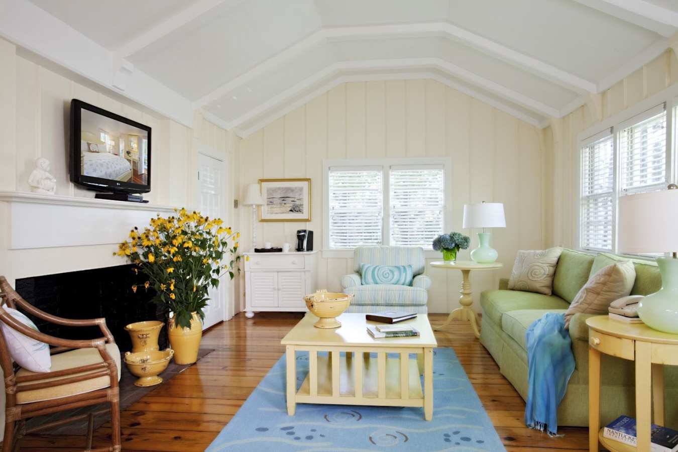 Living Area - White Elephant Village