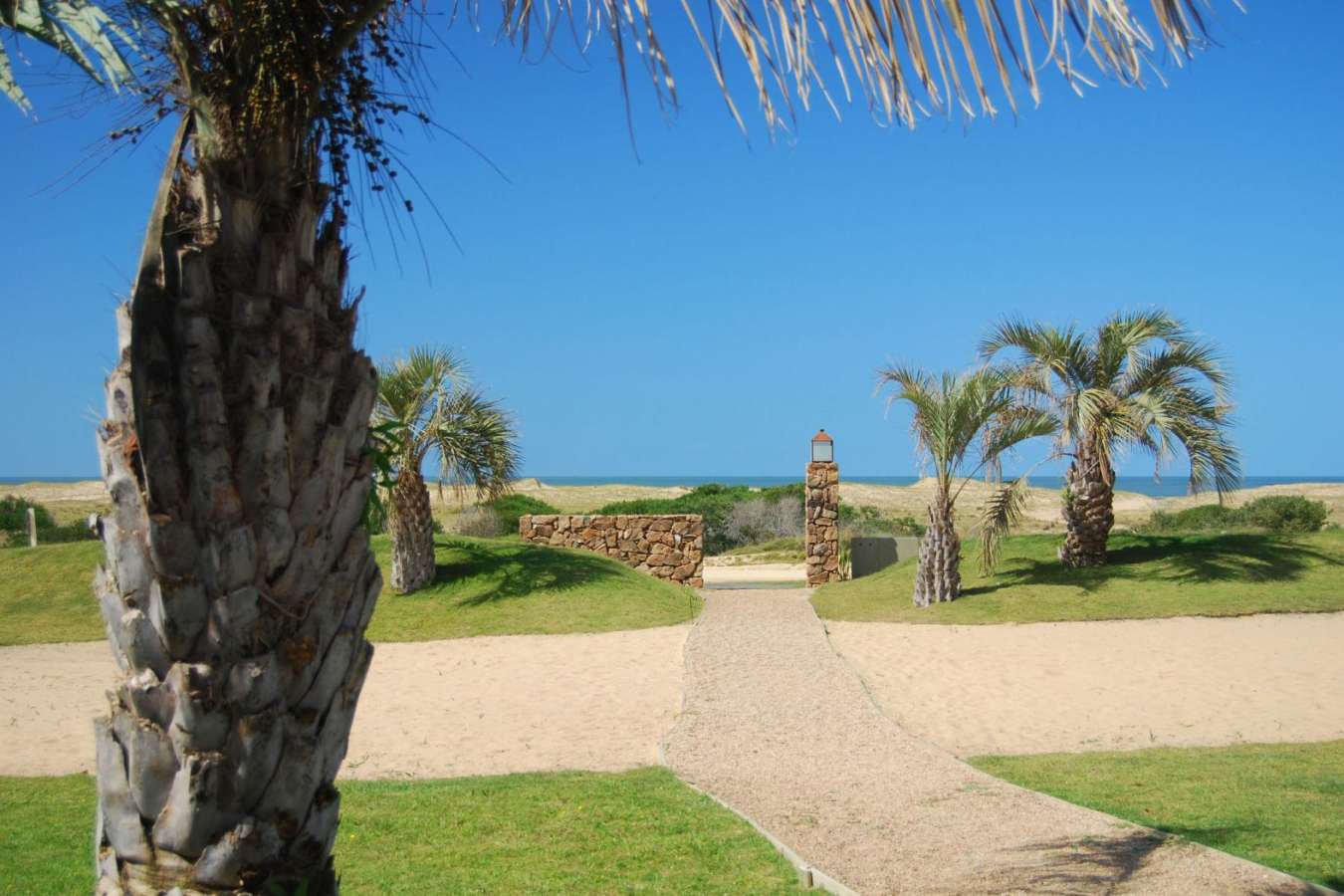 Beach entrance - Casa Suaya