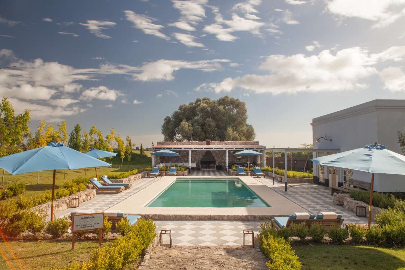 Pool and garden - Finca Narbona