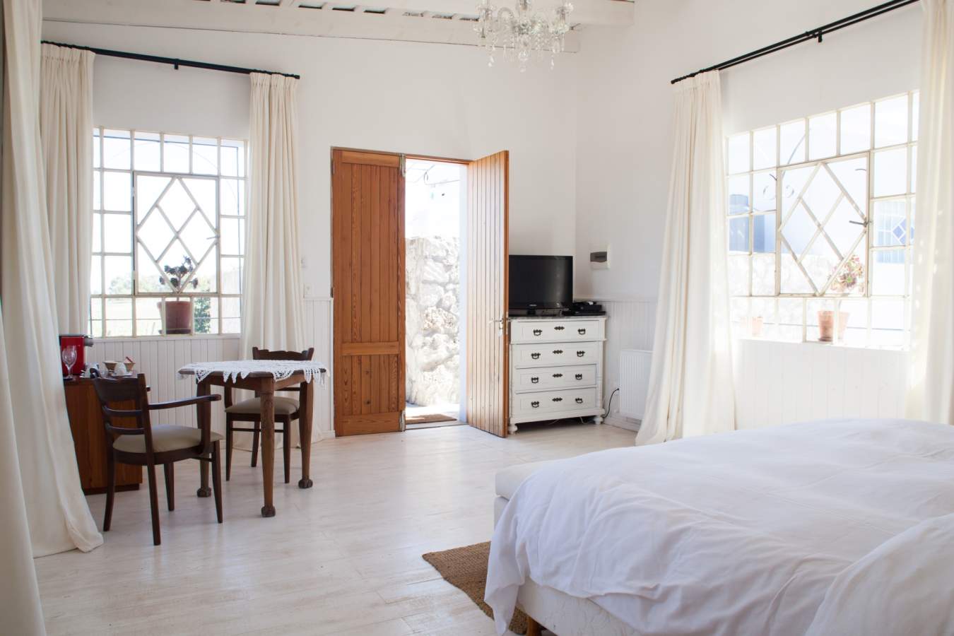 Sauvignon Blanc guestroom - Finca Narbona
