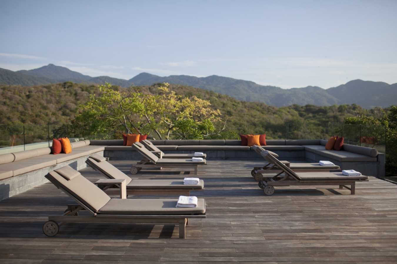 Sun Loungers - Amanoi