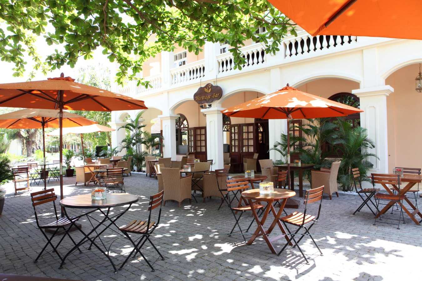 Outdoor dining - Anantara Hoi An