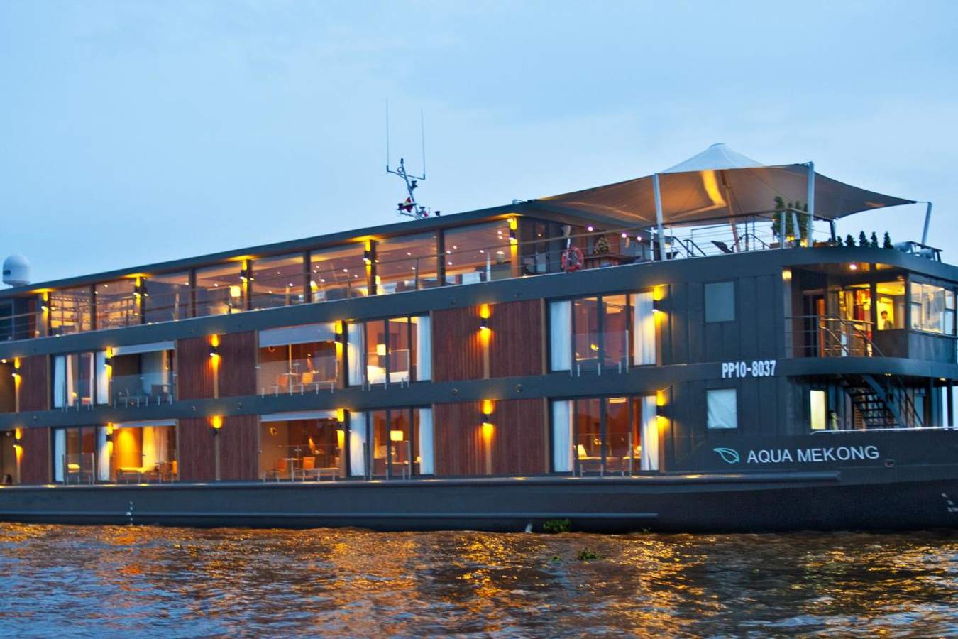 Sundowners - Aqua Mekong