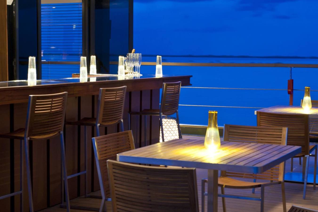 Outdoor Bar - Aqua Mekong