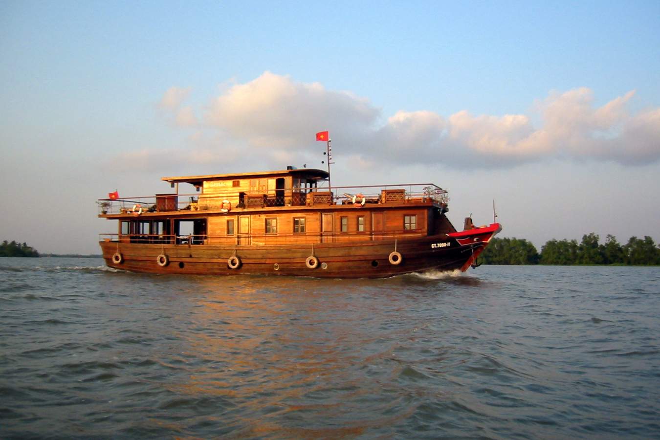 Out to sea - Bassac Boat 