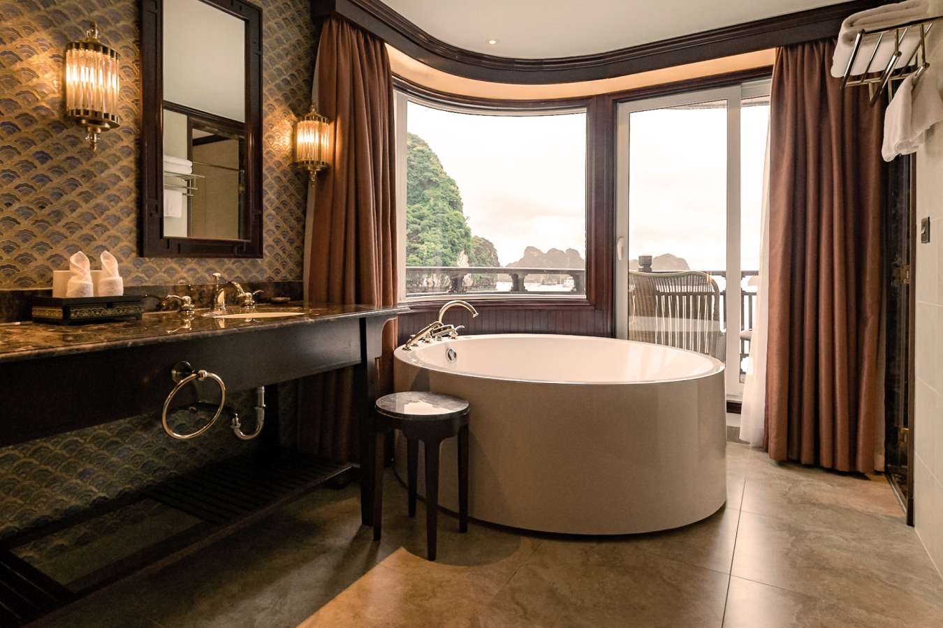 Bathtub Halong Ginger 