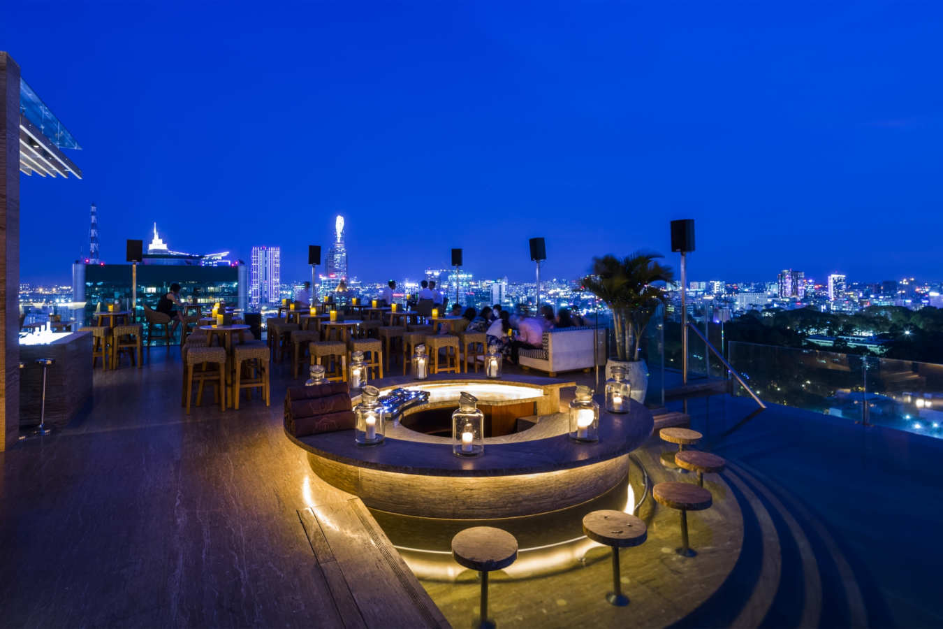Rooftop Bar in Vietnam - Hotel Des Arts Saigon