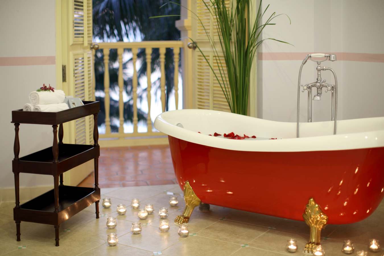 Memorable Premier Ocean Bath Tub - La Veranda