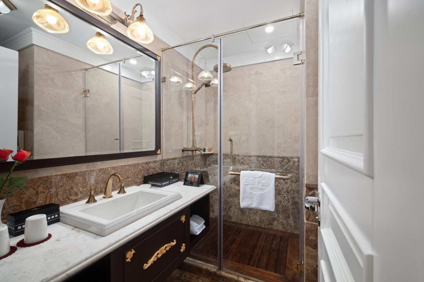 Premium Deluxe Bathroom - Silk Path Boutique Hotel