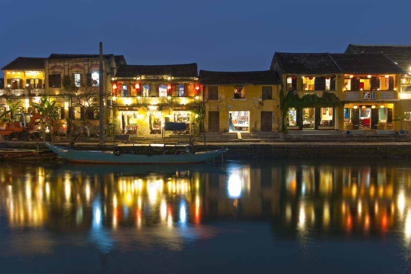 Hoi An at night - Culture and Beach in Vietnam