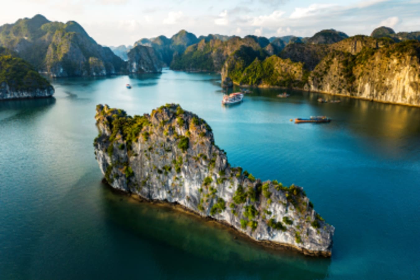 Ha Long Bay 