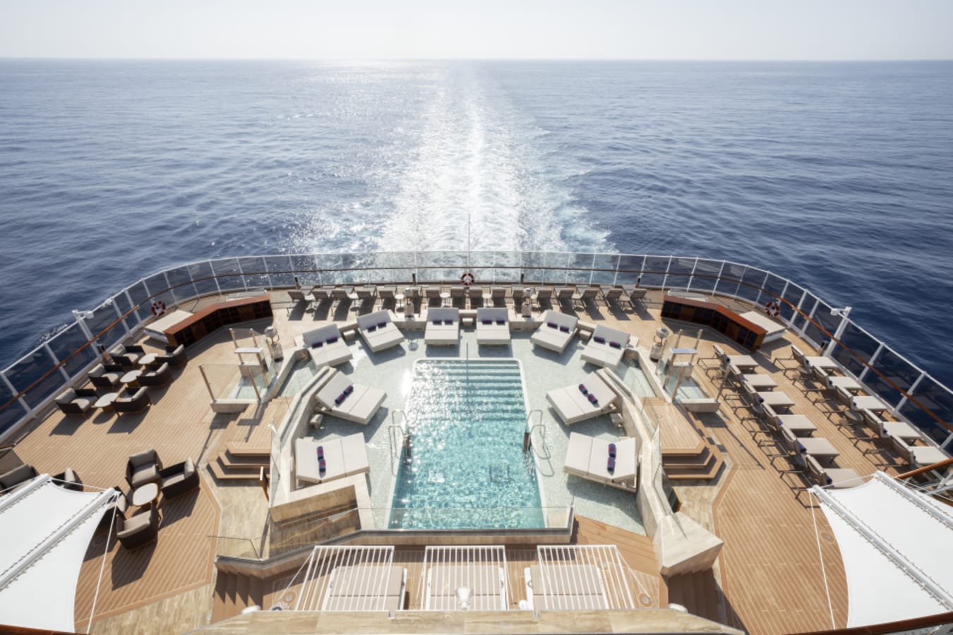 Atol Pool Deck