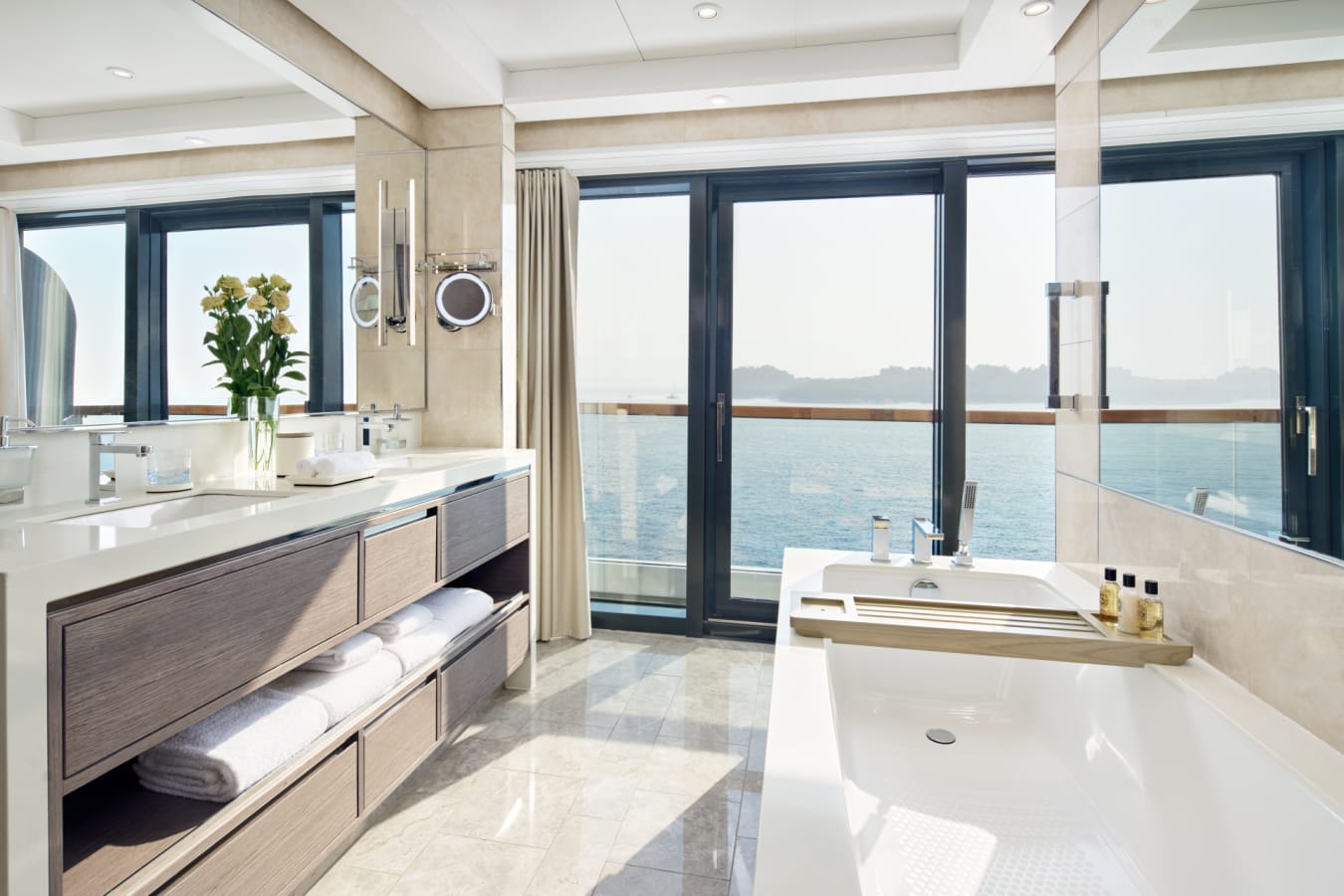 View suite bathroom 