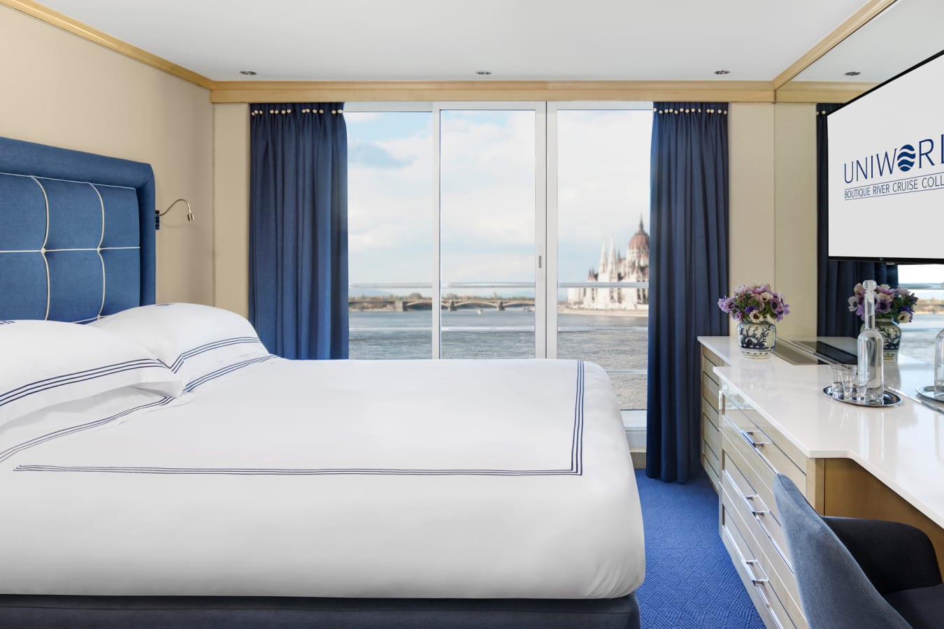 DlxFrenchBalcony