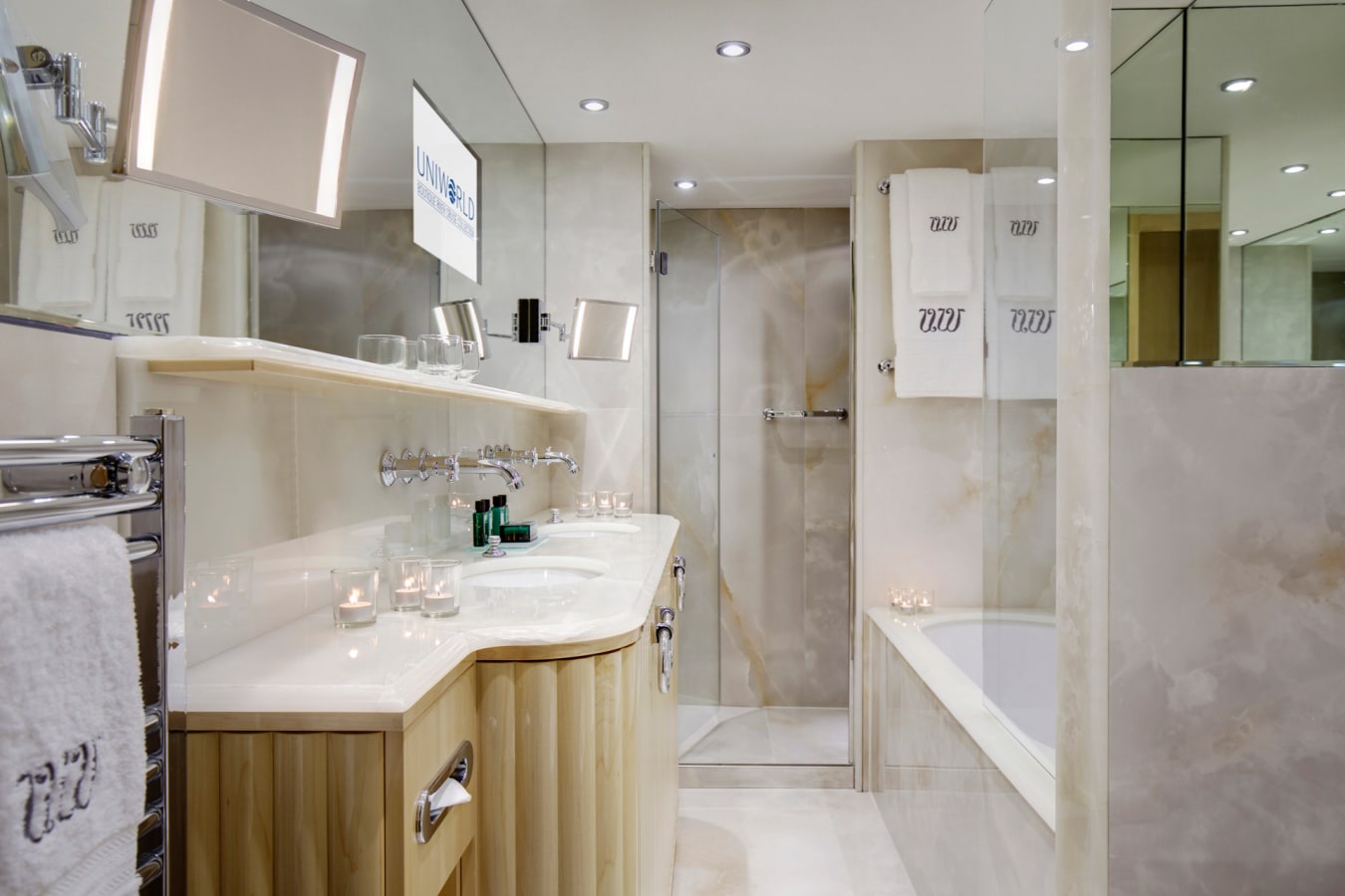Suite Bathroom