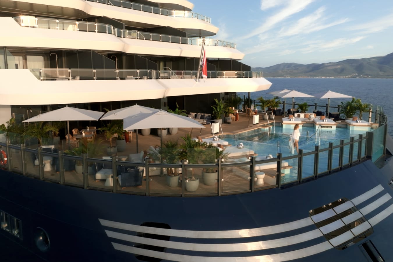 Luminara pool 