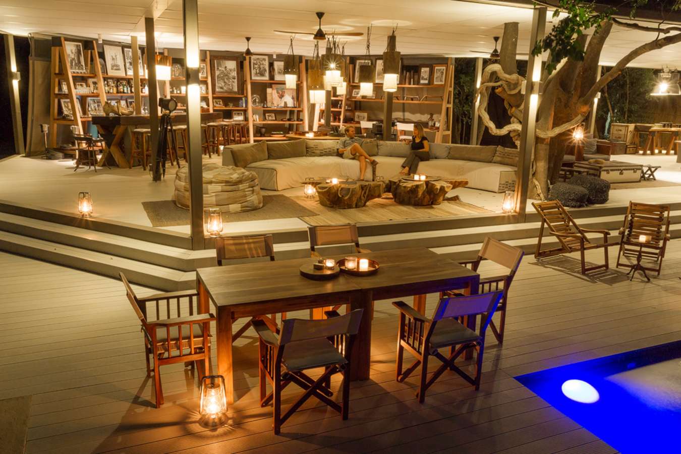 The bar and lounge - Chinzombo