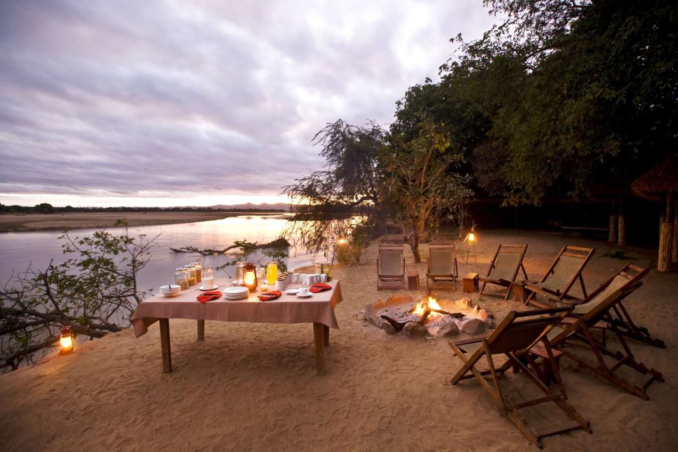 River Dining - Island Bush Camp