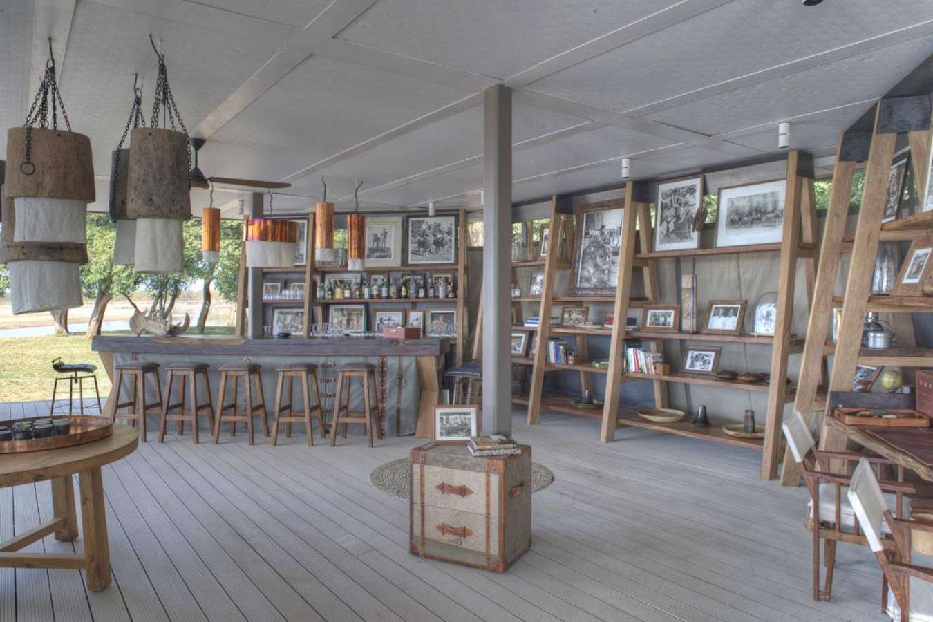 Norman's bar at Chinzombo - Ultimate Zambia and Malawi