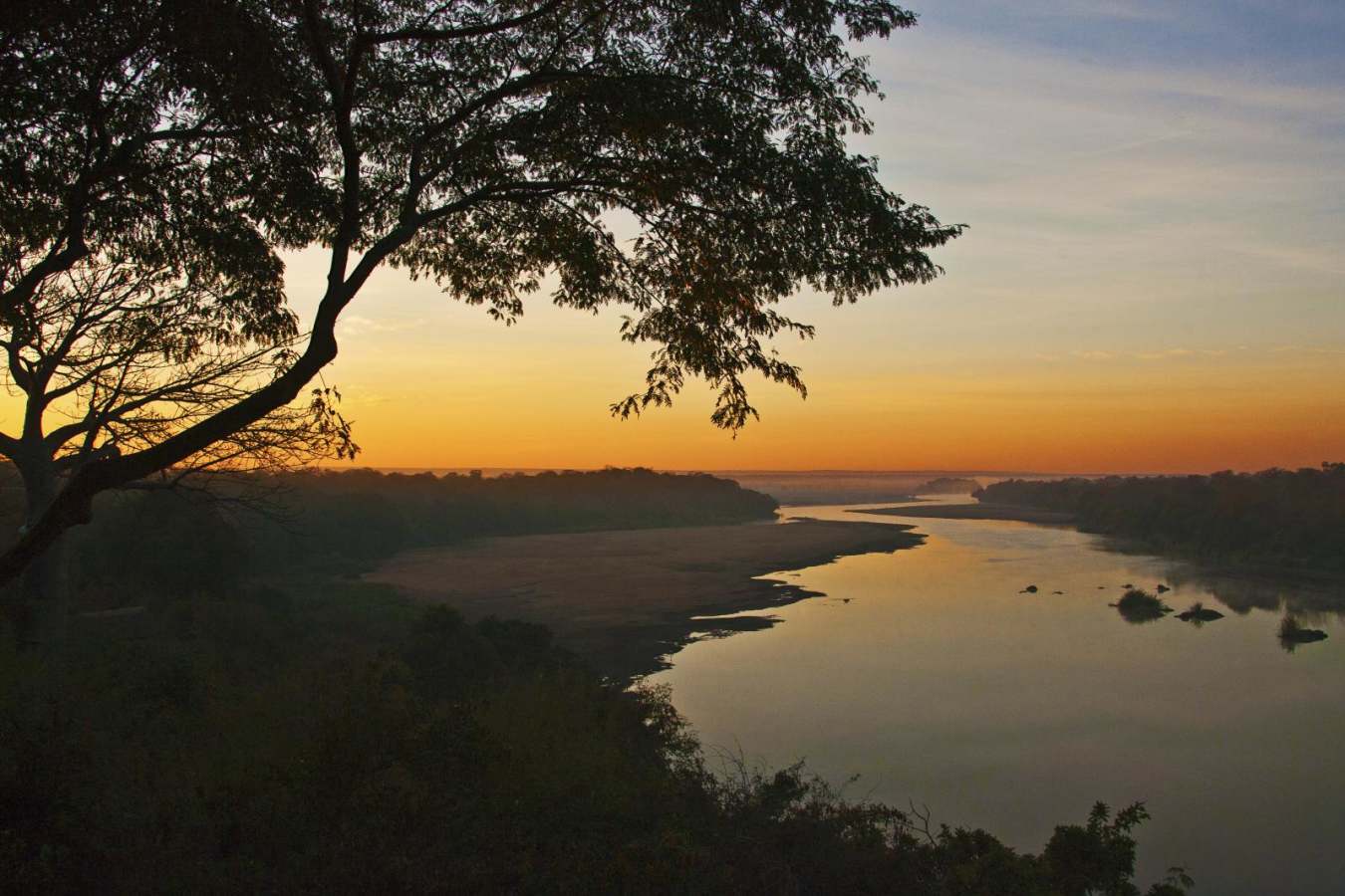 Sunrise from the lodge - Chilo Gorge Safari Lodge