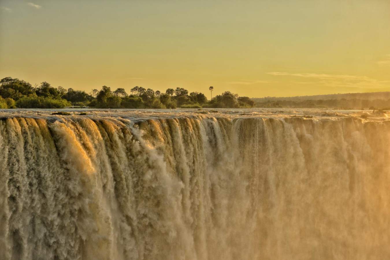 The Victoria Falls - Ilala Lodge