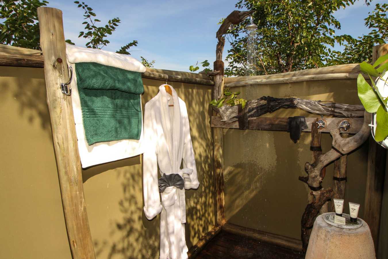 Nehimba -  Outdoor Shower