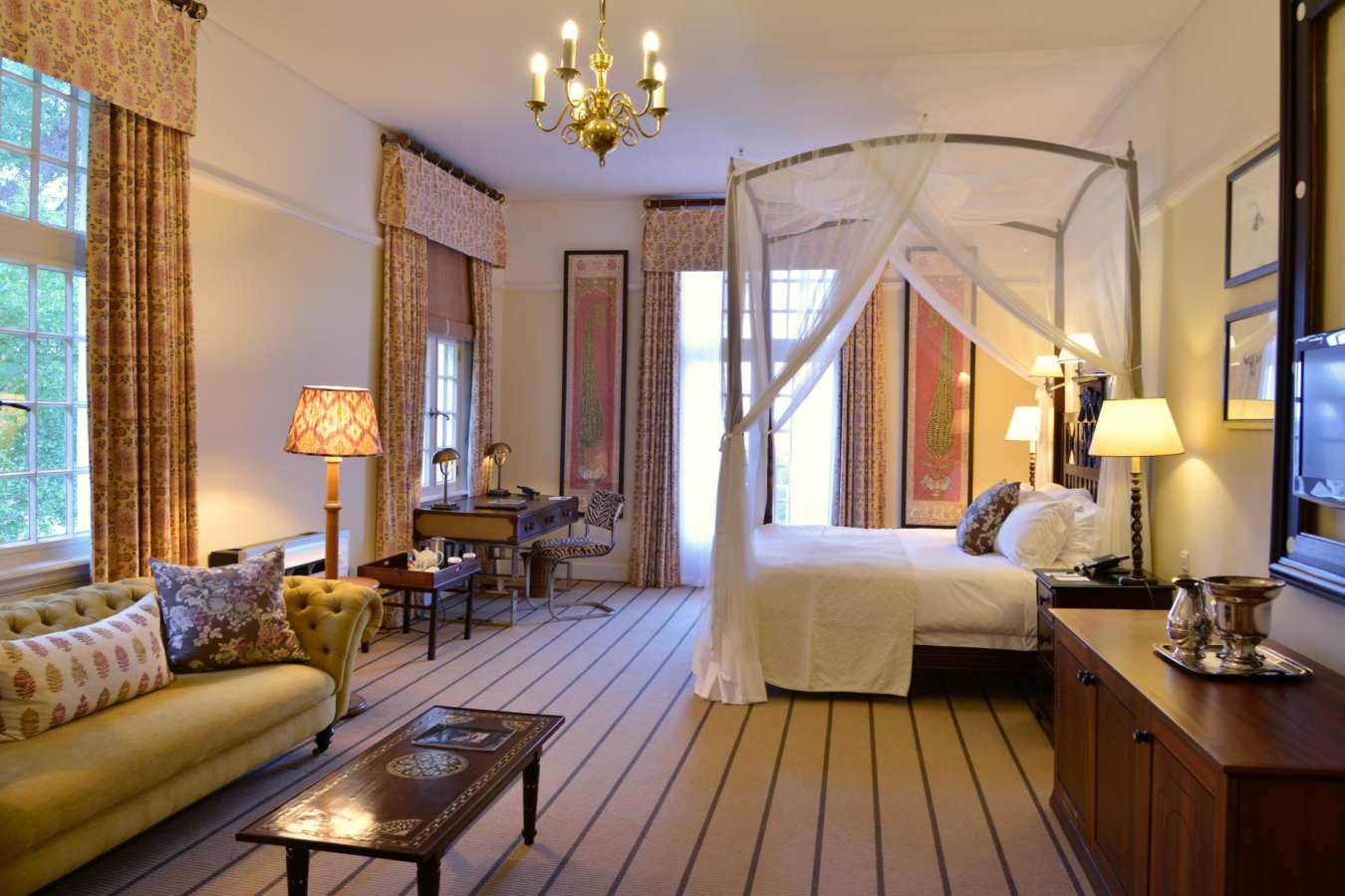 Deluxe Suite   - Victoria Falls Hotel