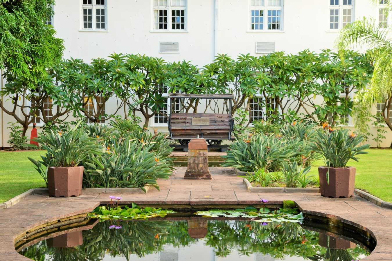 Courtyard   - Victoria Falls Hotel