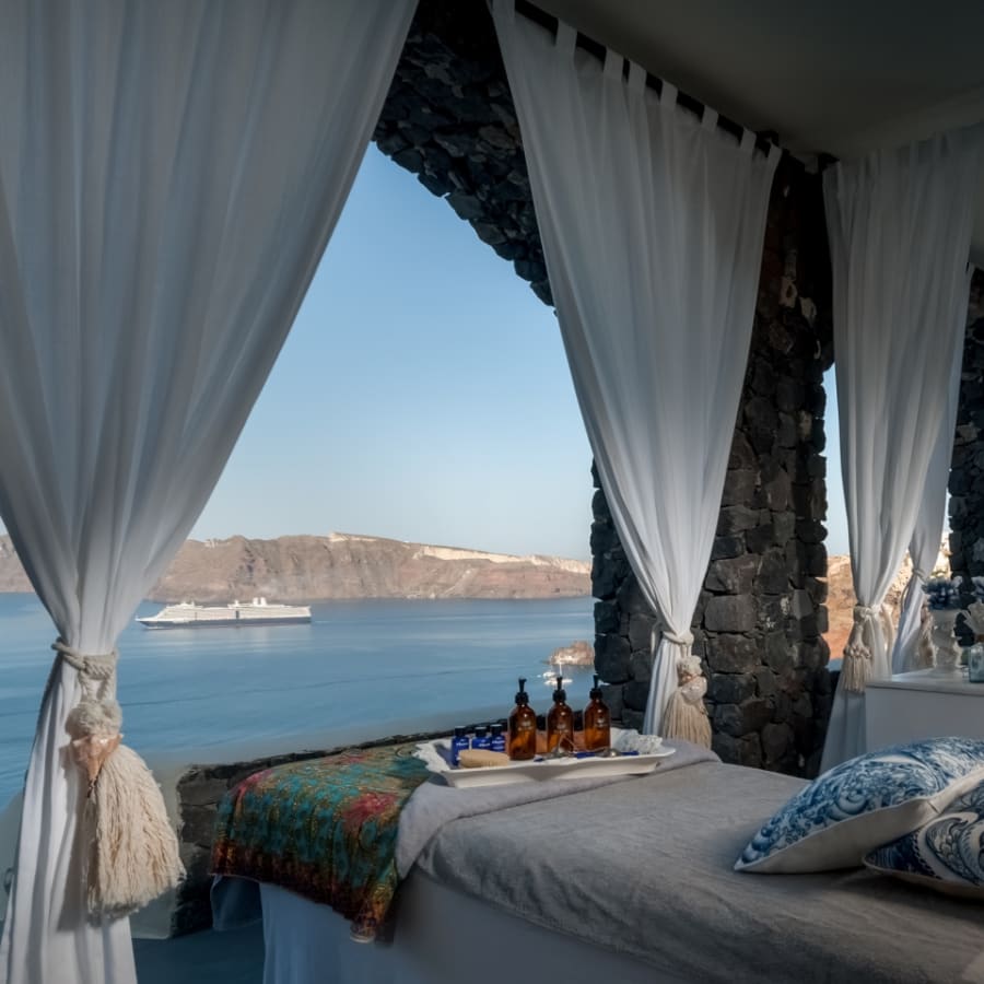 Canaves Oia Suites & Spa