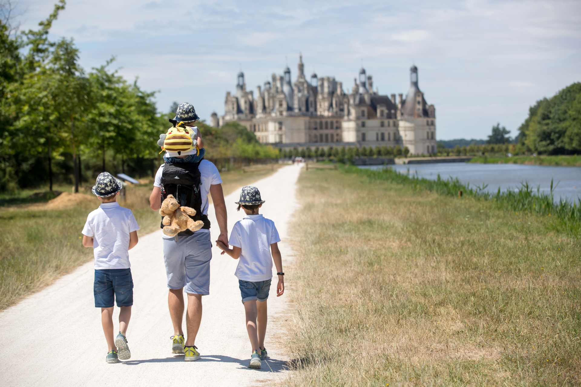 A Royal Family Adventure: Paris, Versailles & Loire Valley 