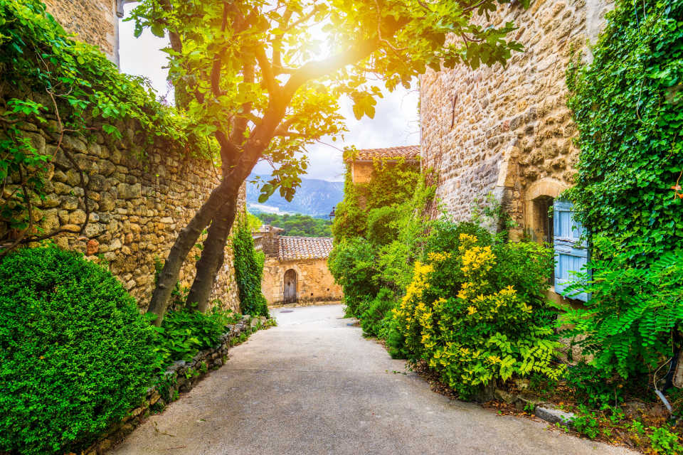 Hilltop Villages of Southern France 