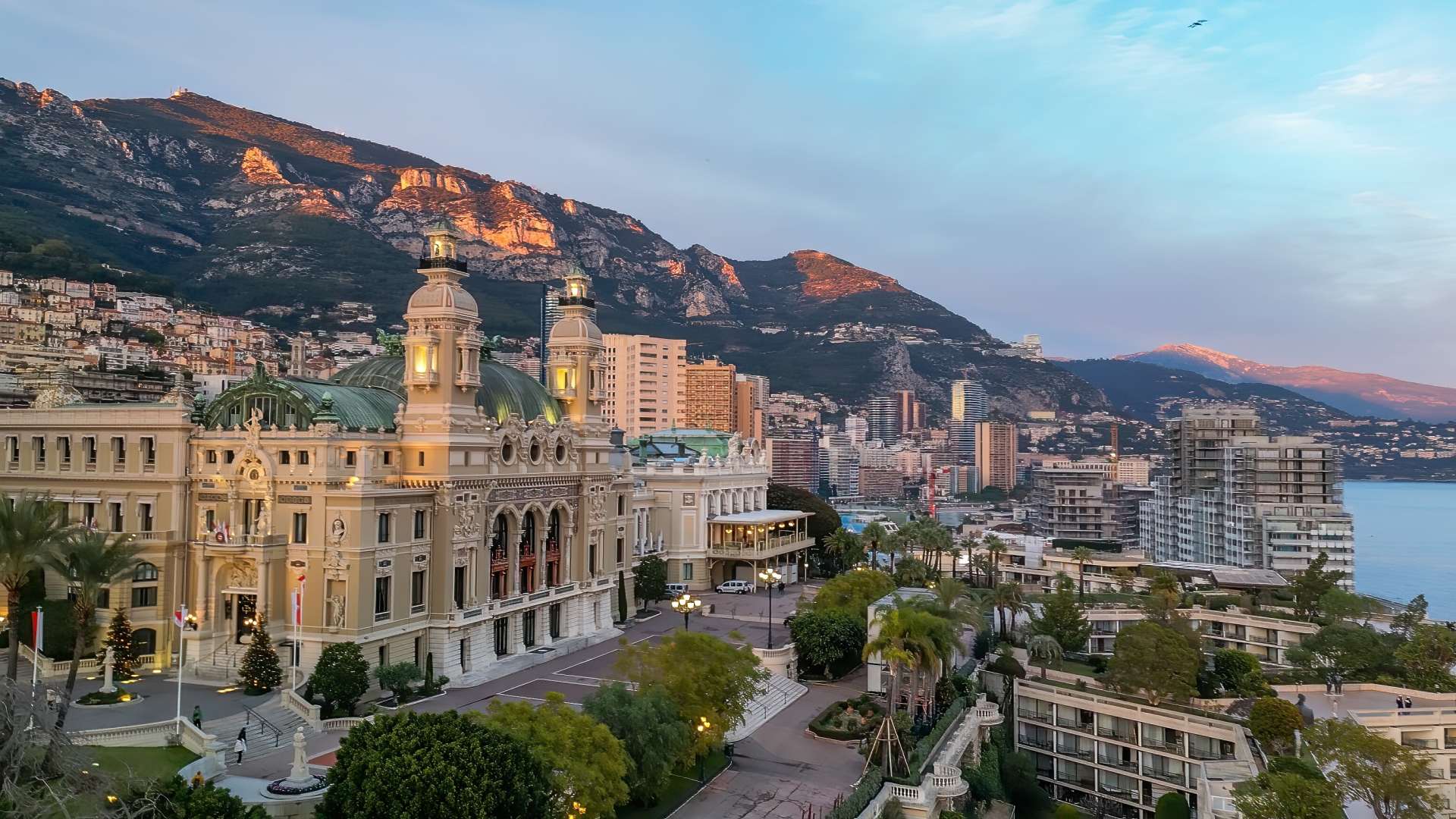 Beyond the Ordinary: Monte-Carlo 