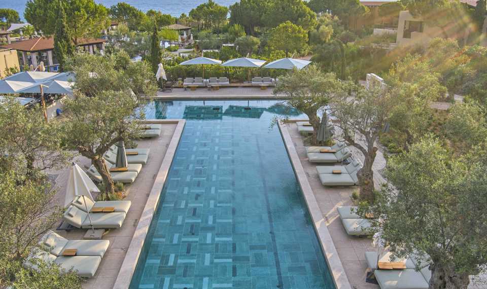 The Romanos, a Luxury Collection Resort