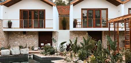 Hemingways The Retreat