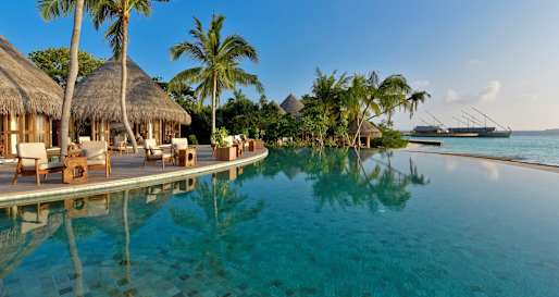 Compass Pool Bar - Milaidhoo