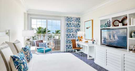 Oceanfront Queen Guest Room 