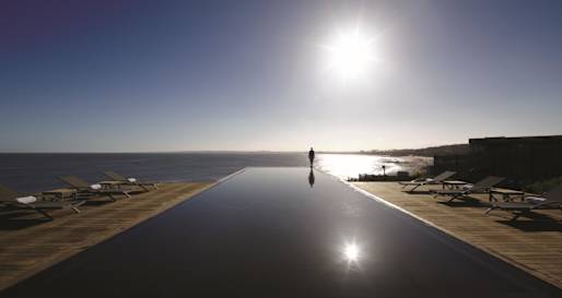 Cantilevered swimming pool - Playa Vik
