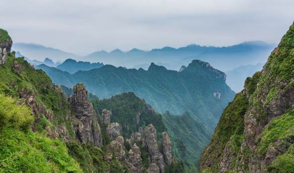Shennong Peak & Longtan Valley