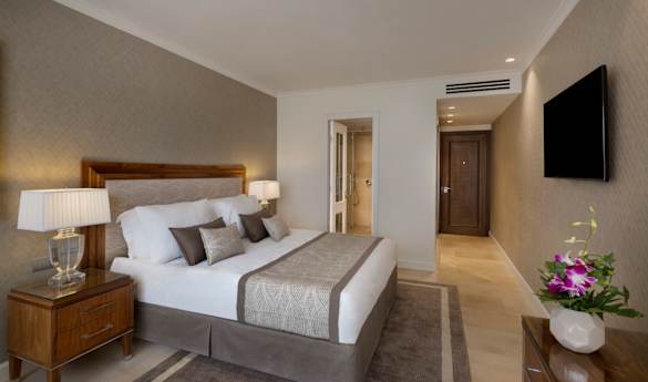Herbert Samuel Hotel