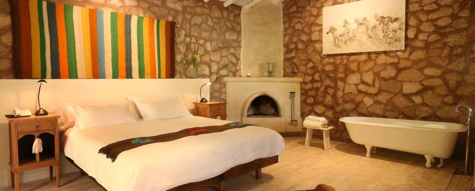 Stone House Guestroom - Finca Adalgisa