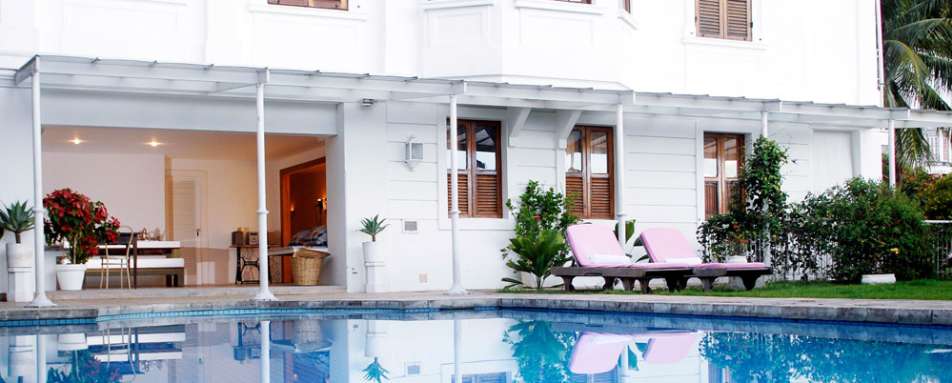 Pool area - Mama Ruisa