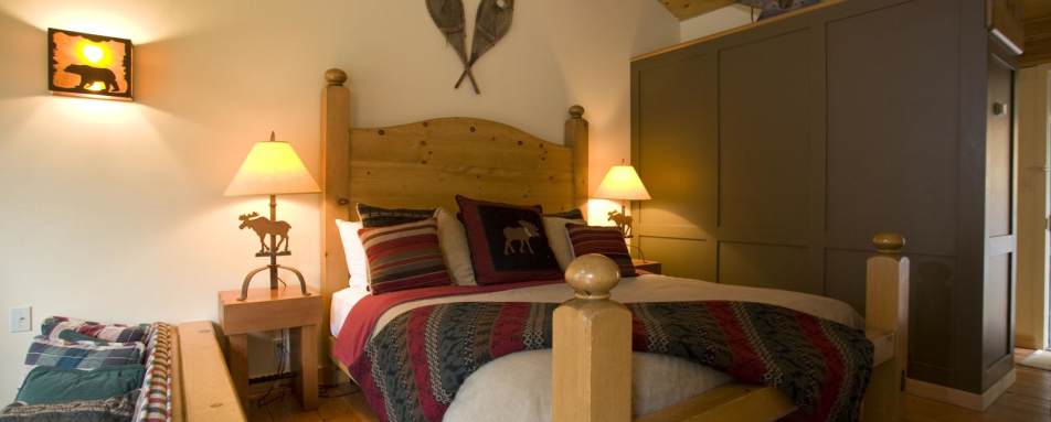 Deluxe King Cabin at Moraine Lake Lodge
