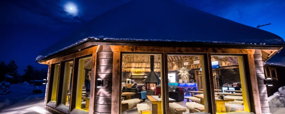 The restaurant 