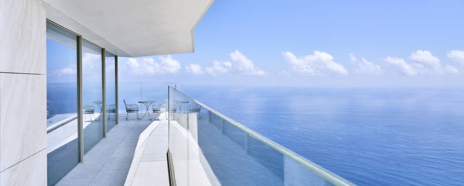 Crystal room view 